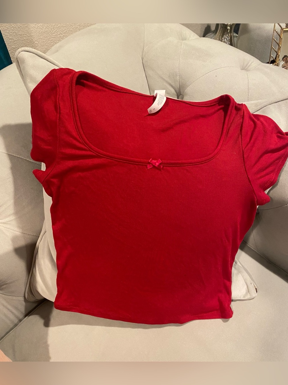 Auden Red Scoop Neck Short Sleeve Top with Bow size Medium